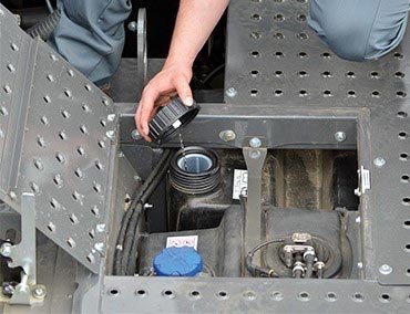 Technology-and-innovation-Combines-Easy-Refuelling