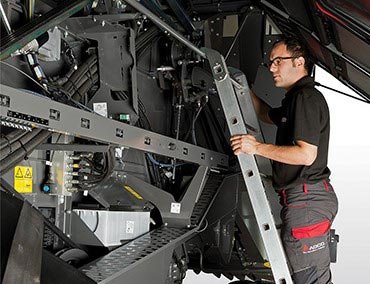 Technology-and-innovation-Combines-Easy-Inspection